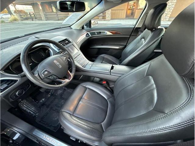 2013 Lincoln MKZ Sedan 4D