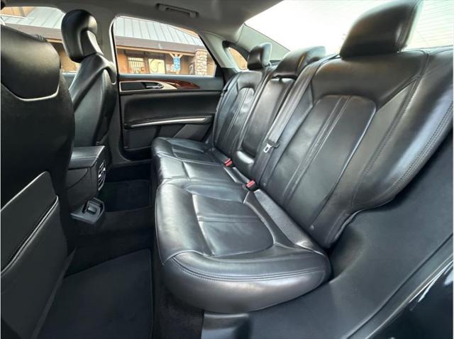 2013 Lincoln MKZ Sedan 4D