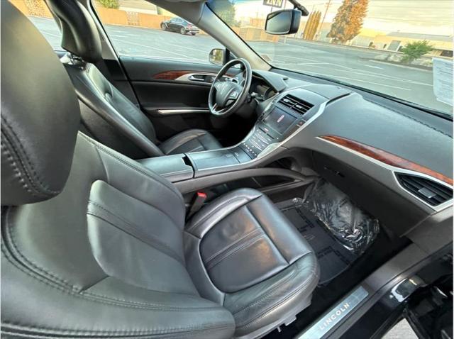 2013 Lincoln MKZ Sedan 4D