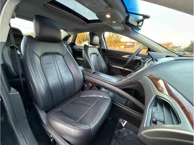 2013 Lincoln MKZ Sedan 4D