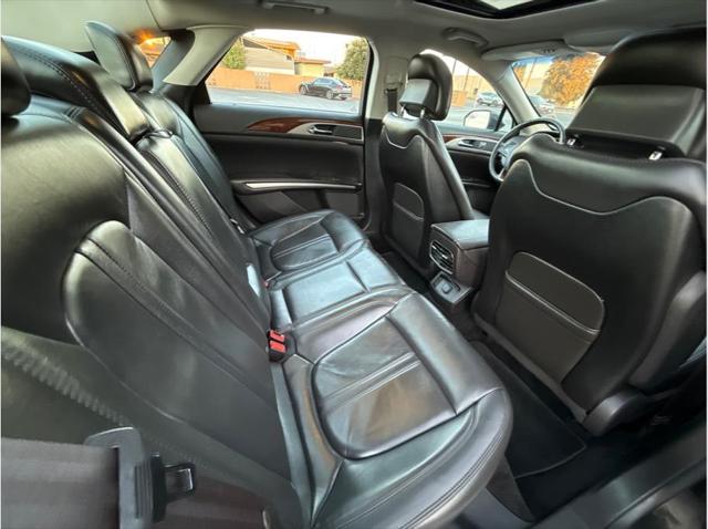 2013 Lincoln MKZ Sedan 4D