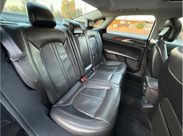 2013 Lincoln MKZ Sedan 4D