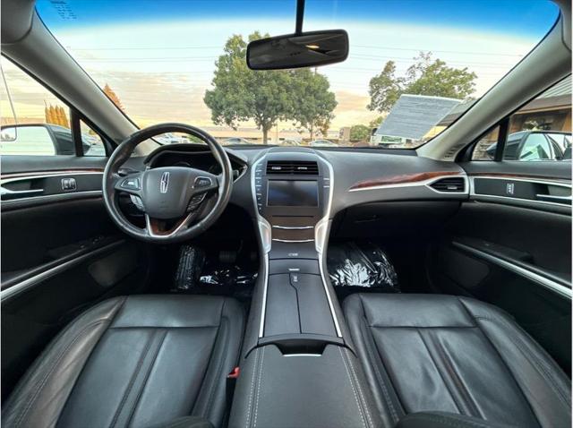 2013 Lincoln MKZ Sedan 4D