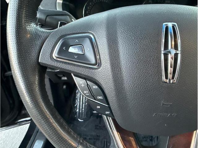 2013 Lincoln MKZ Sedan 4D
