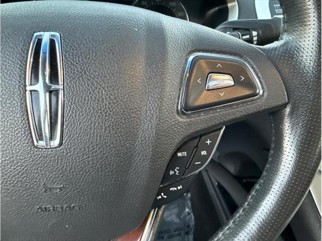 2013 Lincoln MKZ Sedan 4D