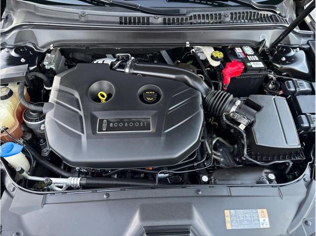 2013 Lincoln MKZ Sedan 4D