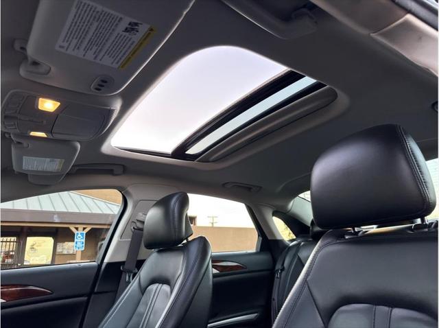 2013 Lincoln MKZ Sedan 4D