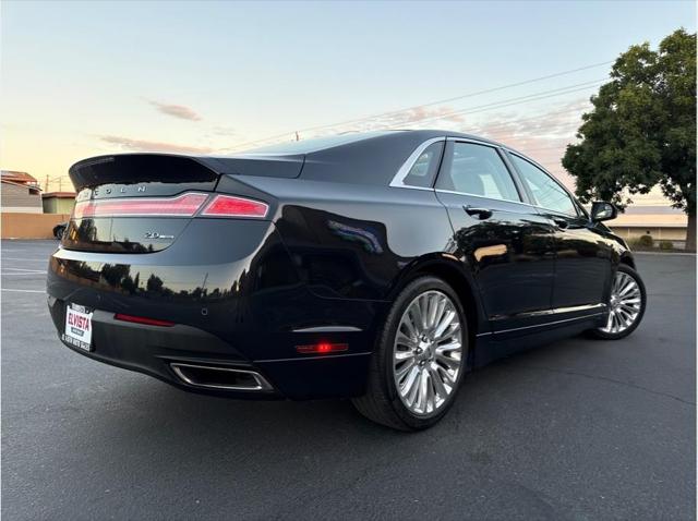 2013 Lincoln MKZ Sedan 4D