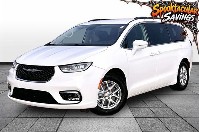 2022 Chrysler Pacifica Touring L for sale in Wichita, KS