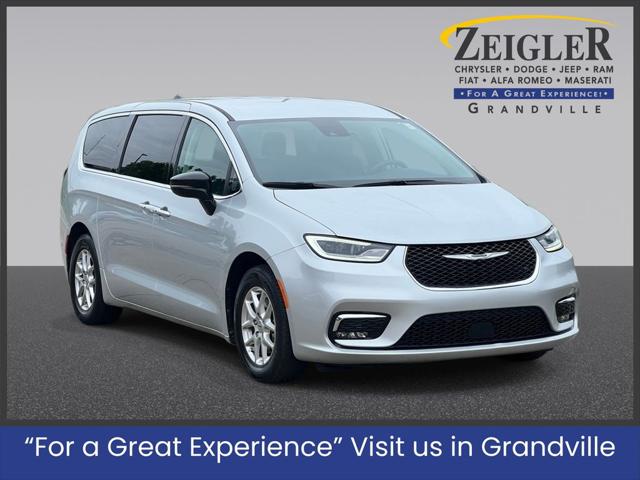 2024 Chrysler Pacifica Touring L for sale in Grandville, MI