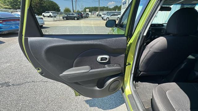 2015 Kia Soul Base