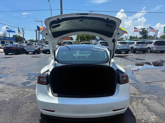 2020 Tesla Model 3 Standard Range Rear-Wheel Drive