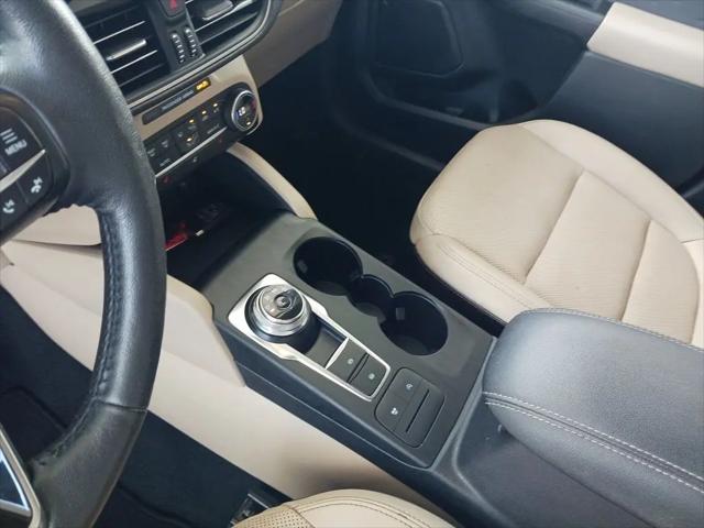 2020 Ford Escape SEL