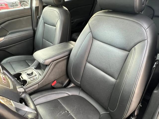 2021 GMC Acadia AWD SLT