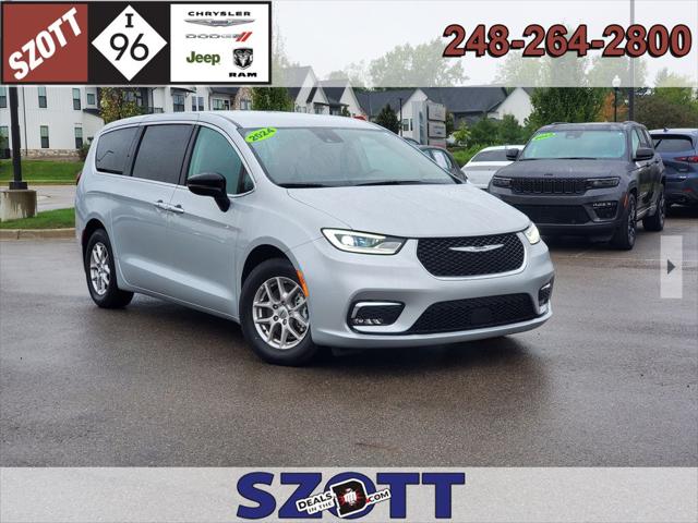 2024 Chrysler Pacifica Touring L for sale in New Hudson, MI