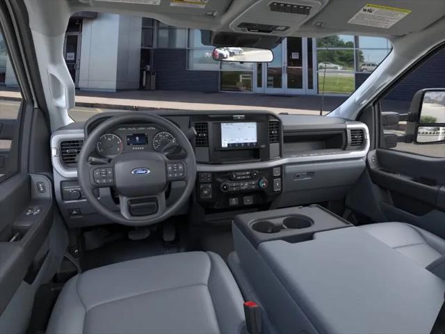 2025 Ford 600 XL