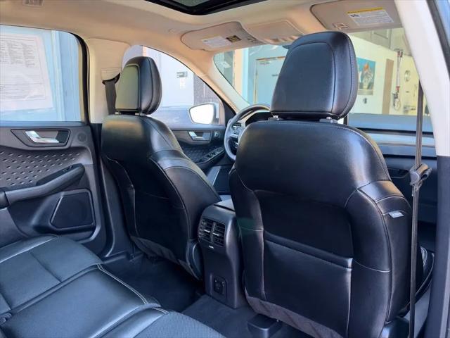2020 Ford Escape Titanium