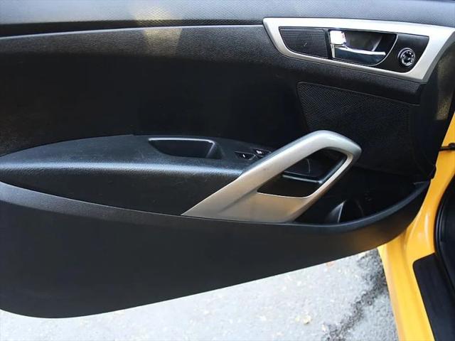 2017 Hyundai Veloster Base