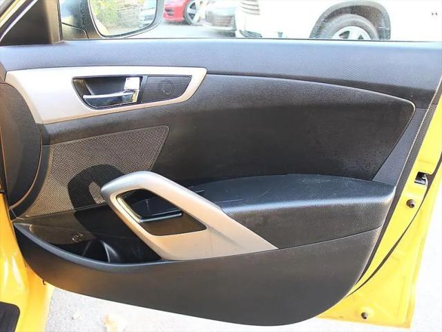 2017 Hyundai Veloster Base