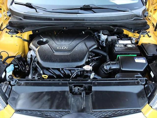 2017 Hyundai Veloster Base