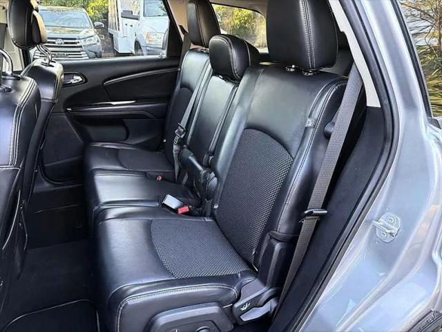 2020 Dodge Journey Crossroad