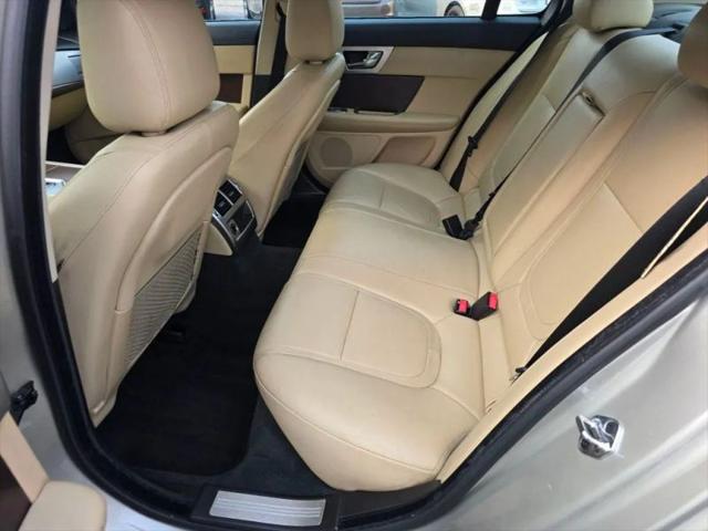 2012 Jaguar XF XF