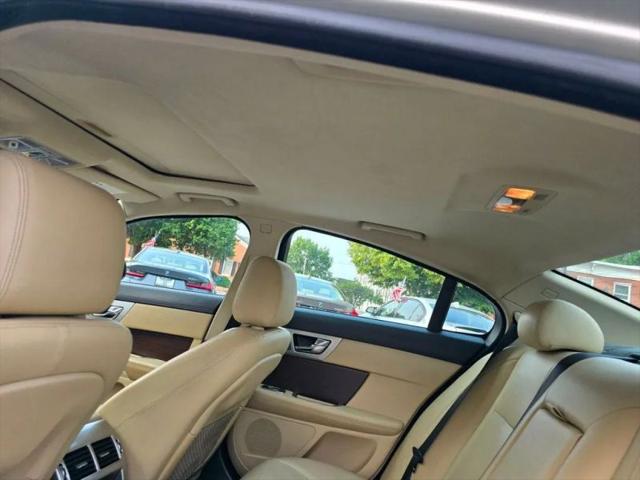 2012 Jaguar XF XF