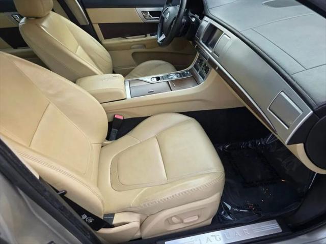 2012 Jaguar XF XF