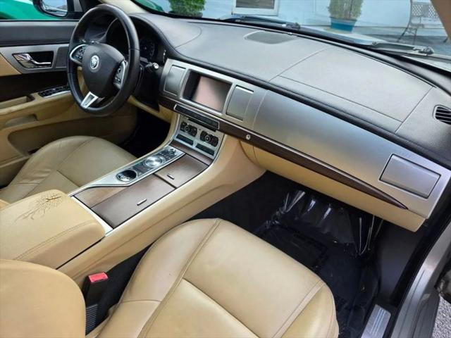 2012 Jaguar XF XF