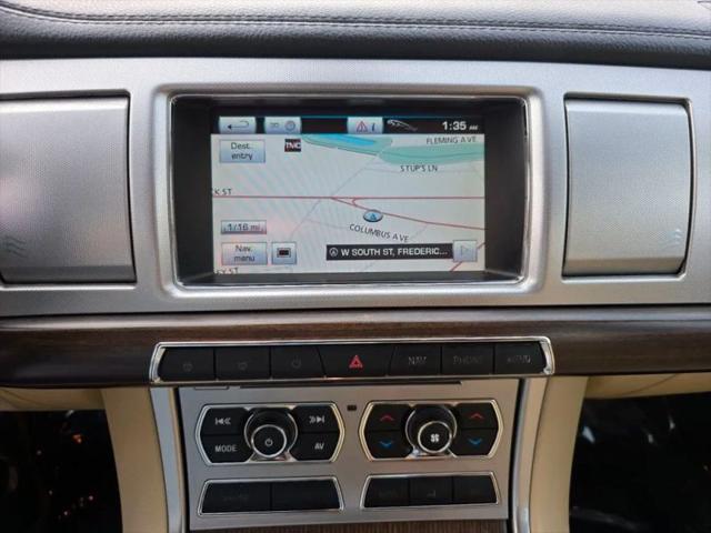2012 Jaguar XF XF