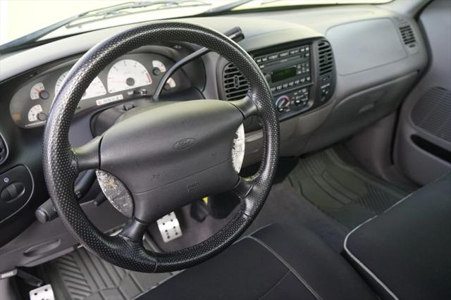 2004 Ford F-150 Lightning