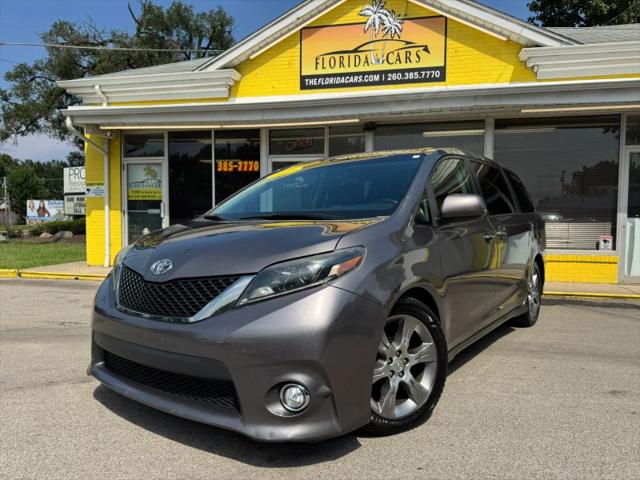 2015 Toyota Sienna SE 8 Passenger for sale in Fort Wayne, IN