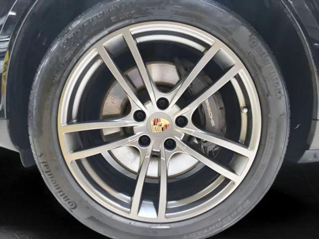2023 Porsche Cayenne Platinum Edition