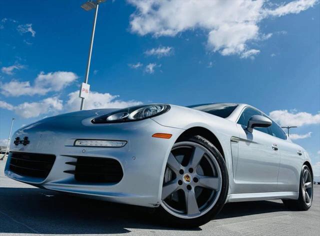 2016 Porsche Panamera S