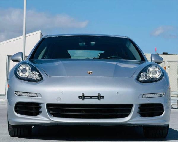 2016 Porsche Panamera S