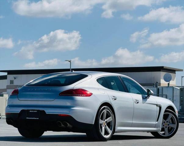 2016 Porsche Panamera S