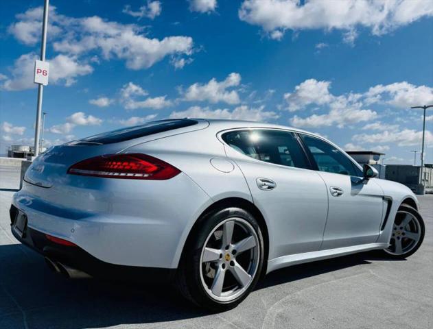 2016 Porsche Panamera S