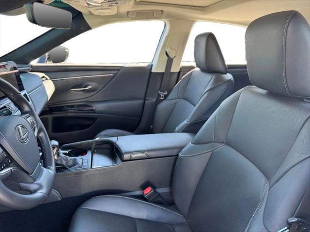 2024 Lexus ES 300h 300h