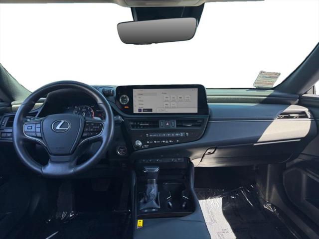 2024 Lexus ES 300h 300h