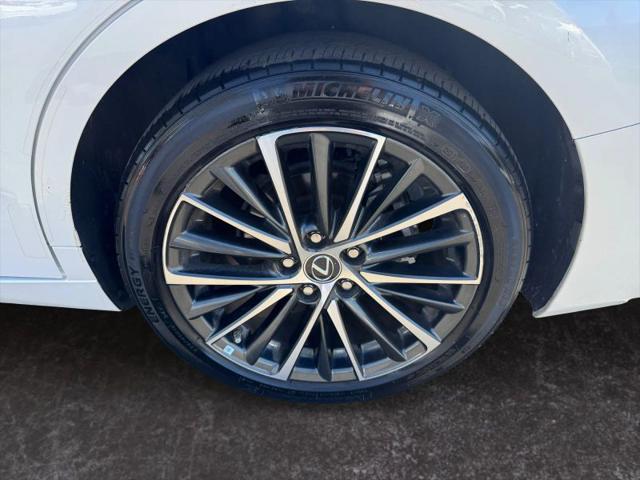 2024 Lexus ES 300h 300h