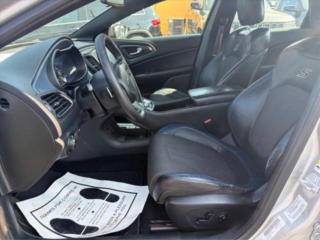 2015 Chrysler 200 S