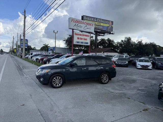2015 Nissan Pathfinder SV for sale in West Palm Beach, FL