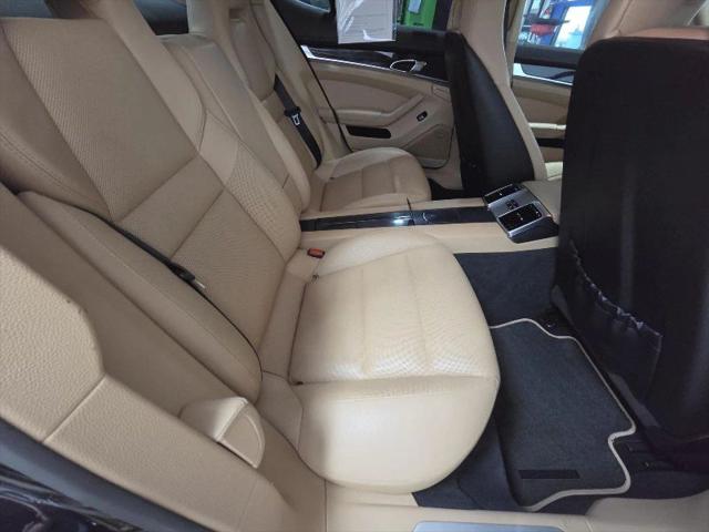 2013 Porsche Panamera 4