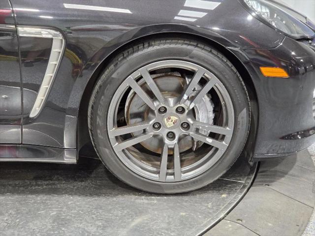 2013 Porsche Panamera 4