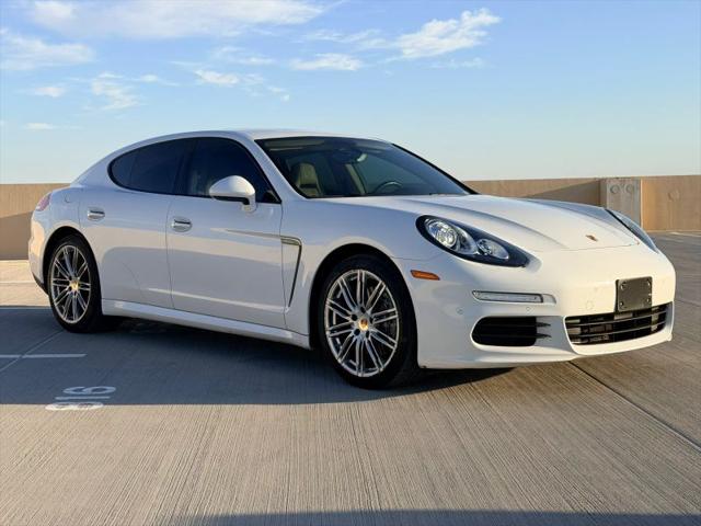 2016 Porsche Panamera Edition