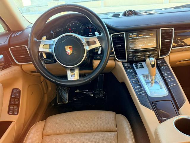2016 Porsche Panamera Edition