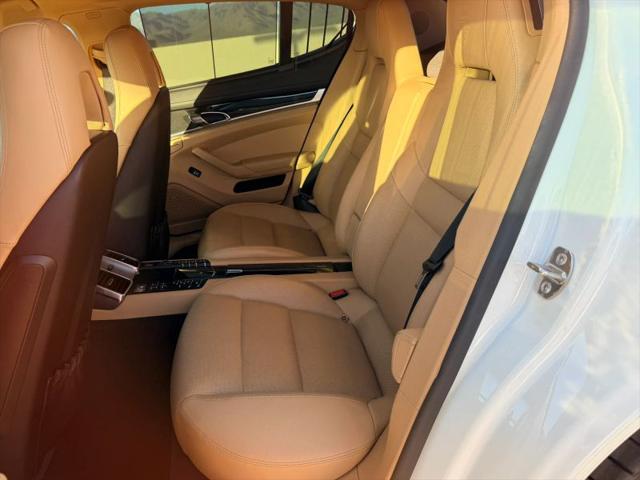 2016 Porsche Panamera Edition
