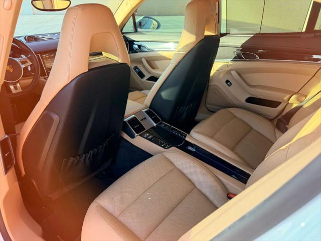 2016 Porsche Panamera Edition