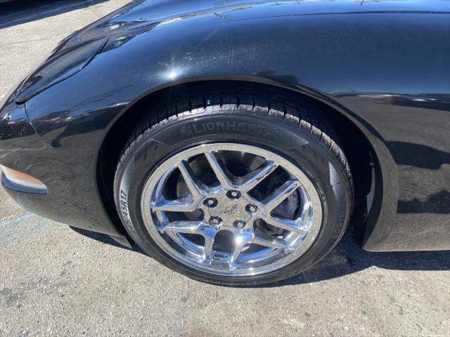 2001 Chevrolet Corvette Base