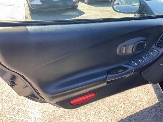 2001 Chevrolet Corvette Base